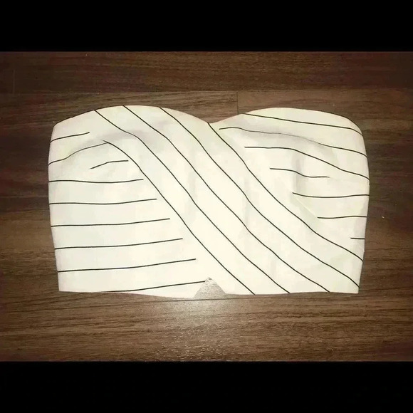 Cute top (Lucy Paris) - Picture 6 of 6